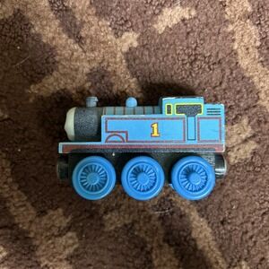 Thomas & Friends‎ Wooden Railway FLOUR COVERED THOMAS & FLOUR CAR 2003